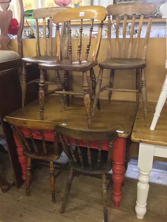 Pine table with 1 drawer and 5 various chairs